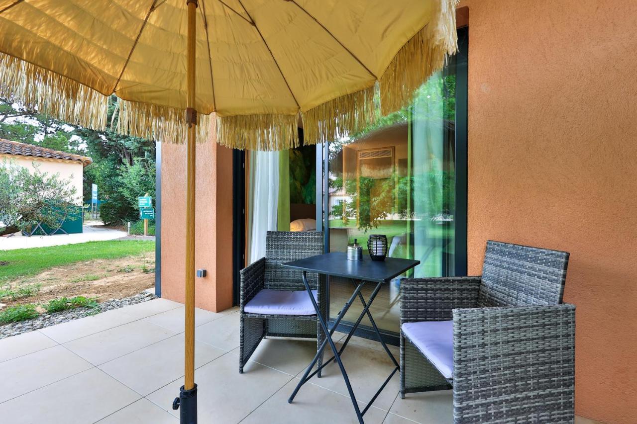 Logis Hotel & Spa Dejeunez Sous L'Arbre Rousset  Zewnętrze zdjęcie