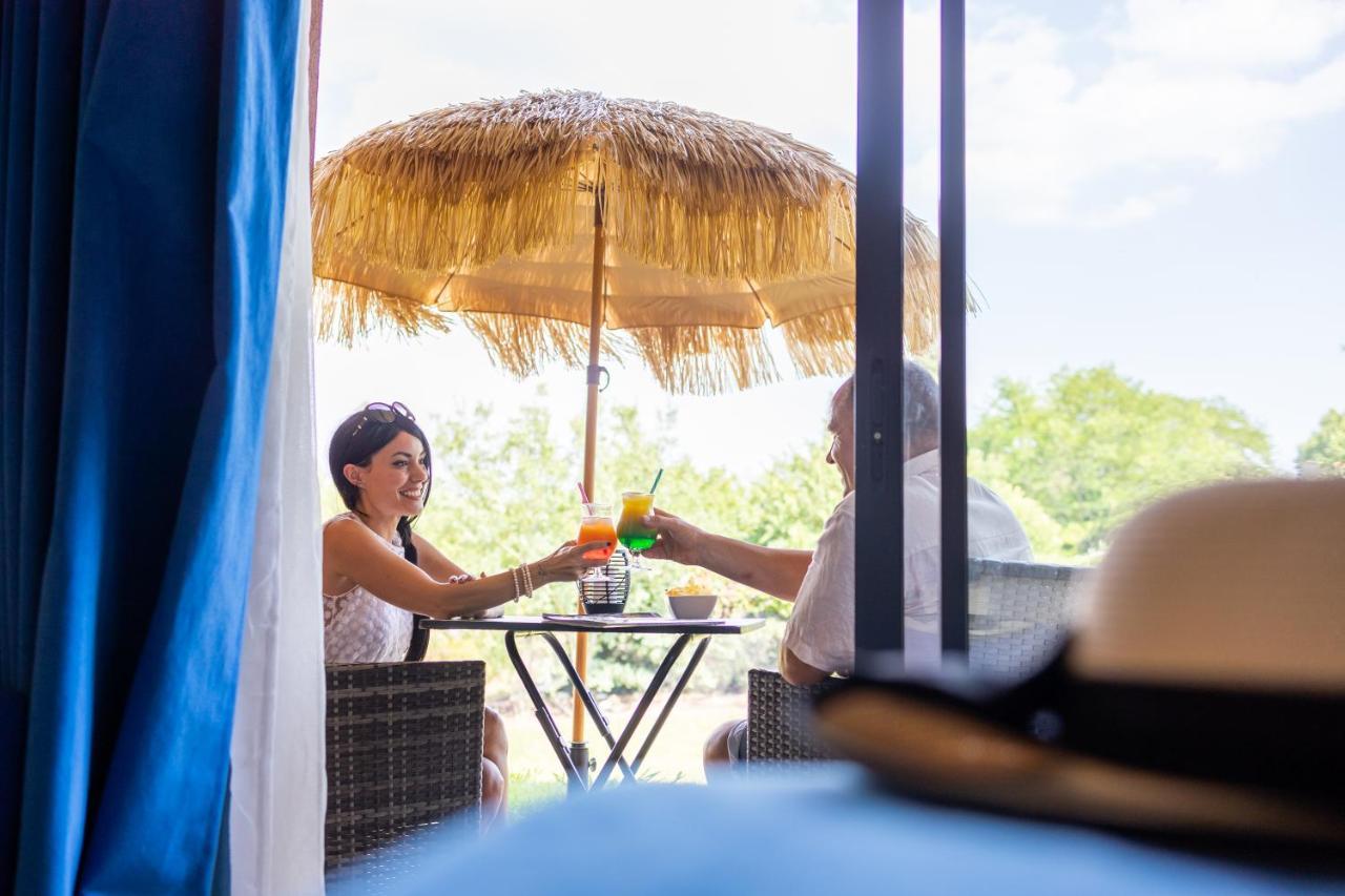 Logis Hotel & Spa Dejeunez Sous L'Arbre Rousset  Zewnętrze zdjęcie